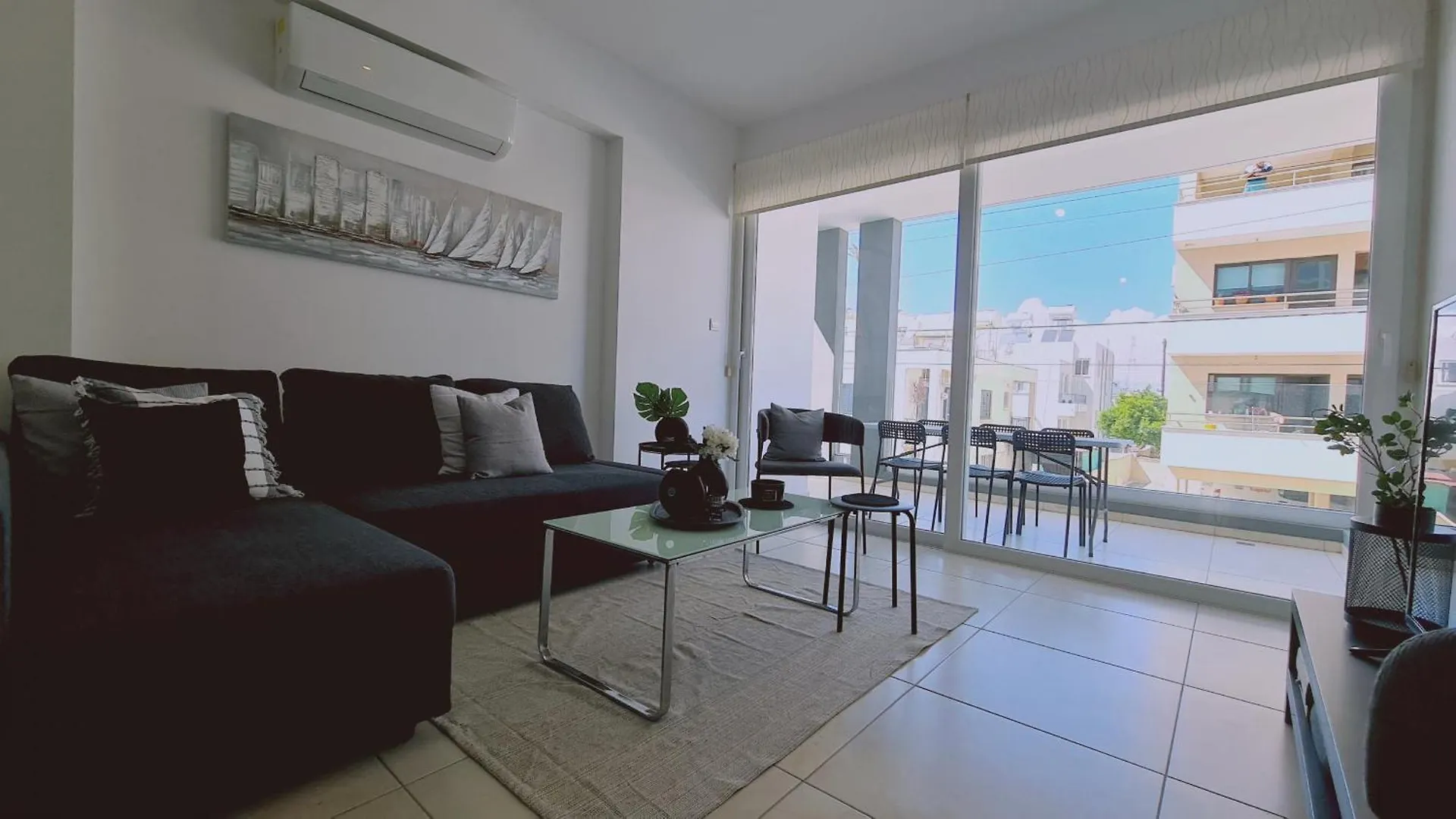 Stay Novel Apartment Larnaca