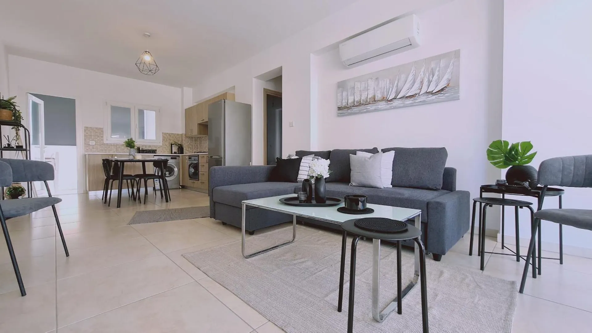 Stay Novel Apartment Larnaca